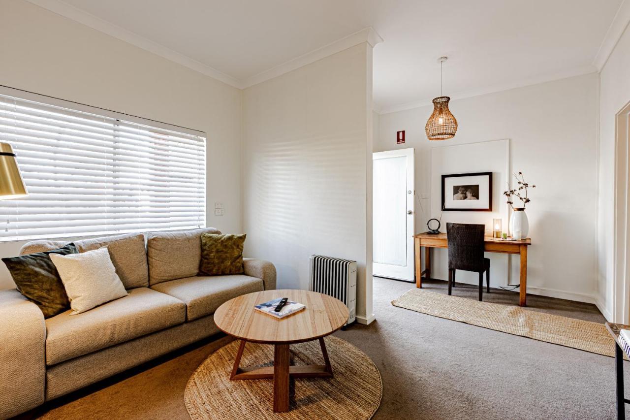 Bay Breeze Boutique Accommodation Batemans Bay Exterior photo