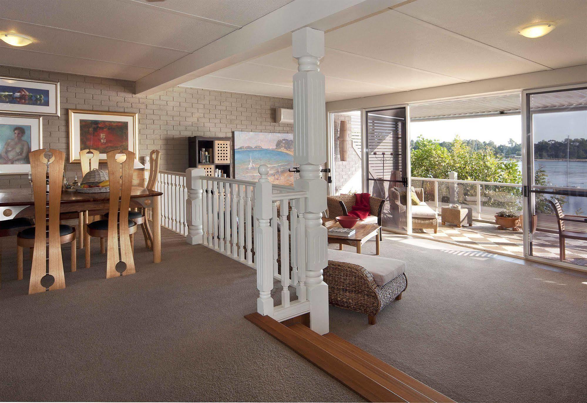 Bay Breeze Boutique Accommodation Batemans Bay Exterior photo